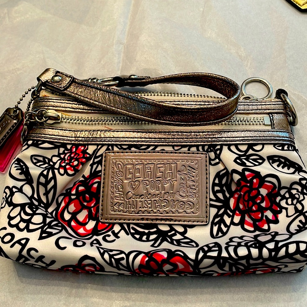 Coach Poppy floral wristlet
